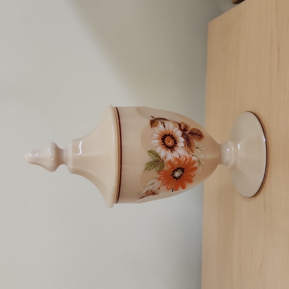 Vintage Westmoreland Almond Glass Candy Dish Orange Daisies Floral Grannycore